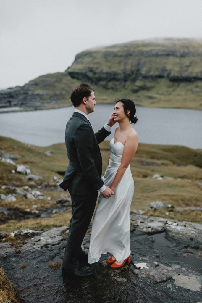 Faroe Islands elopement near lake Sorvagsvatn